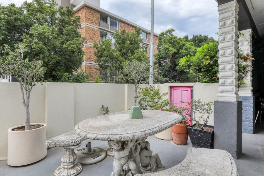 2 Bedroom Property for Sale in Gardens Western Cape